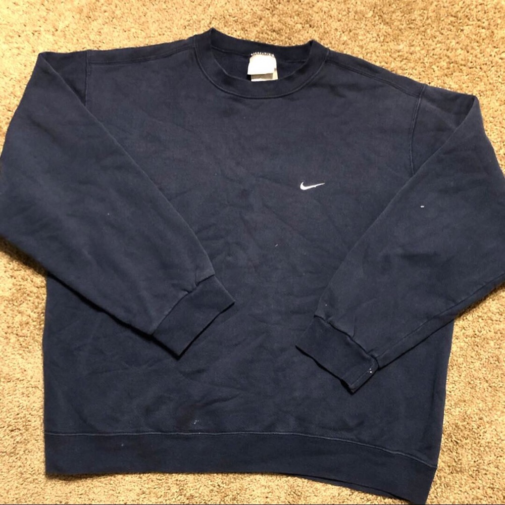 (SOLD ON DEPOP) Vintage nike sweatshirt 🔥